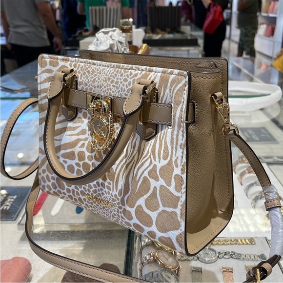 Michael Kors
Hamilton Small Satchel Leather - Picture 13 of 16